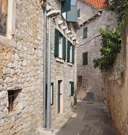 Appartement Andro - 30m From Sea: A1 Supetar. Island Brac Supetar