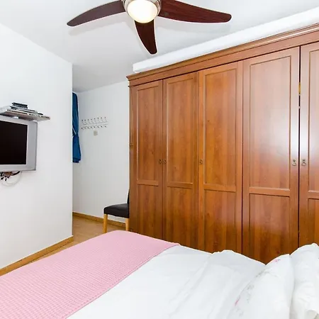 Appartement Andro - 30m From Sea: A1 Supetar. Island Brac Supetar