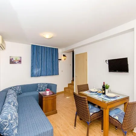 Andro - 30m From Sea: A1 Supetar. Island Brac *