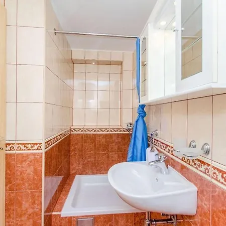 Appartement Andro - 30m From Sea: A1 Supetar. Island Brac *